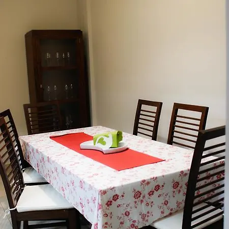 Cosy Deluxe Apartment